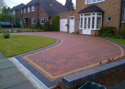 Block paving driveway for home