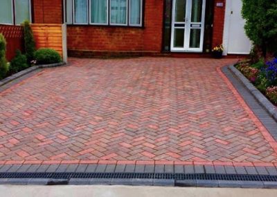 Block paving driveway with border