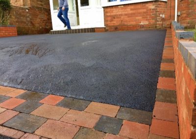 Block paving square edge