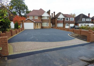 Tarmac lasting driveway